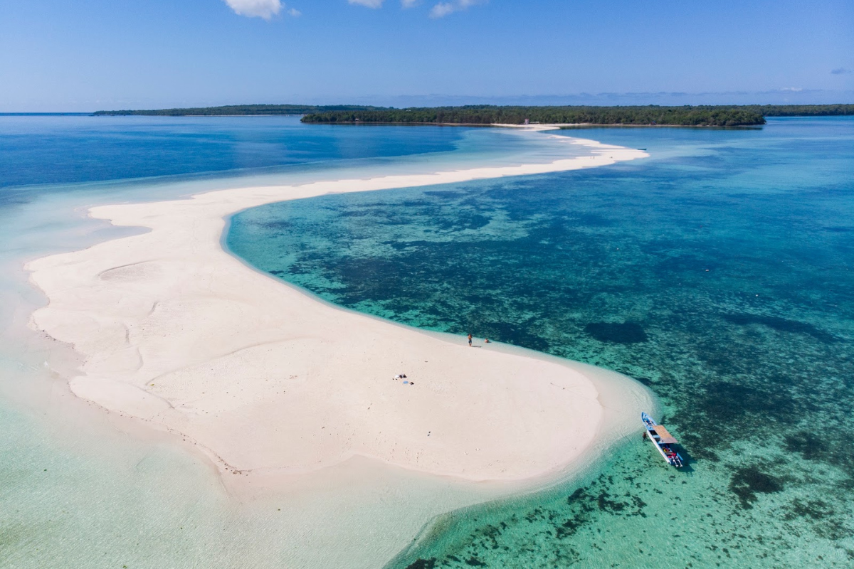 Ngurtafur Beach, Warbal Island